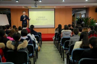 经纪人 CG文化圈的“战力催化剂”与连接者